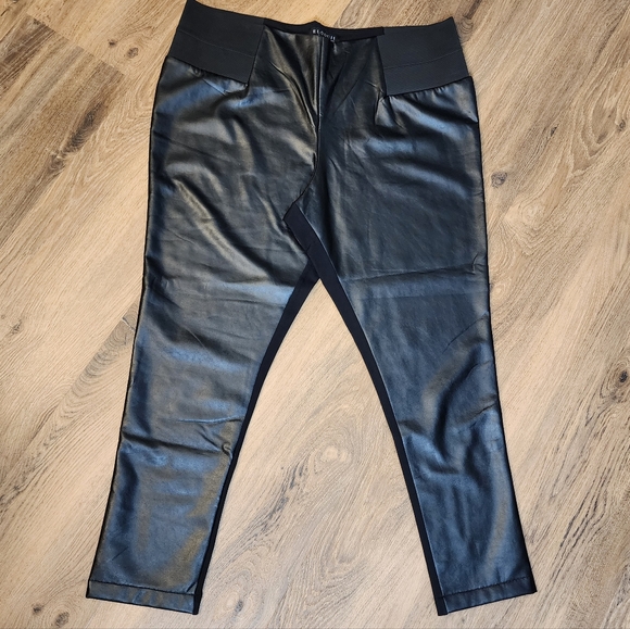 Eloquii Pants - Eloquii Black Faux Leather Look Miracle Flawless Legging Pants Size 22 NWOT